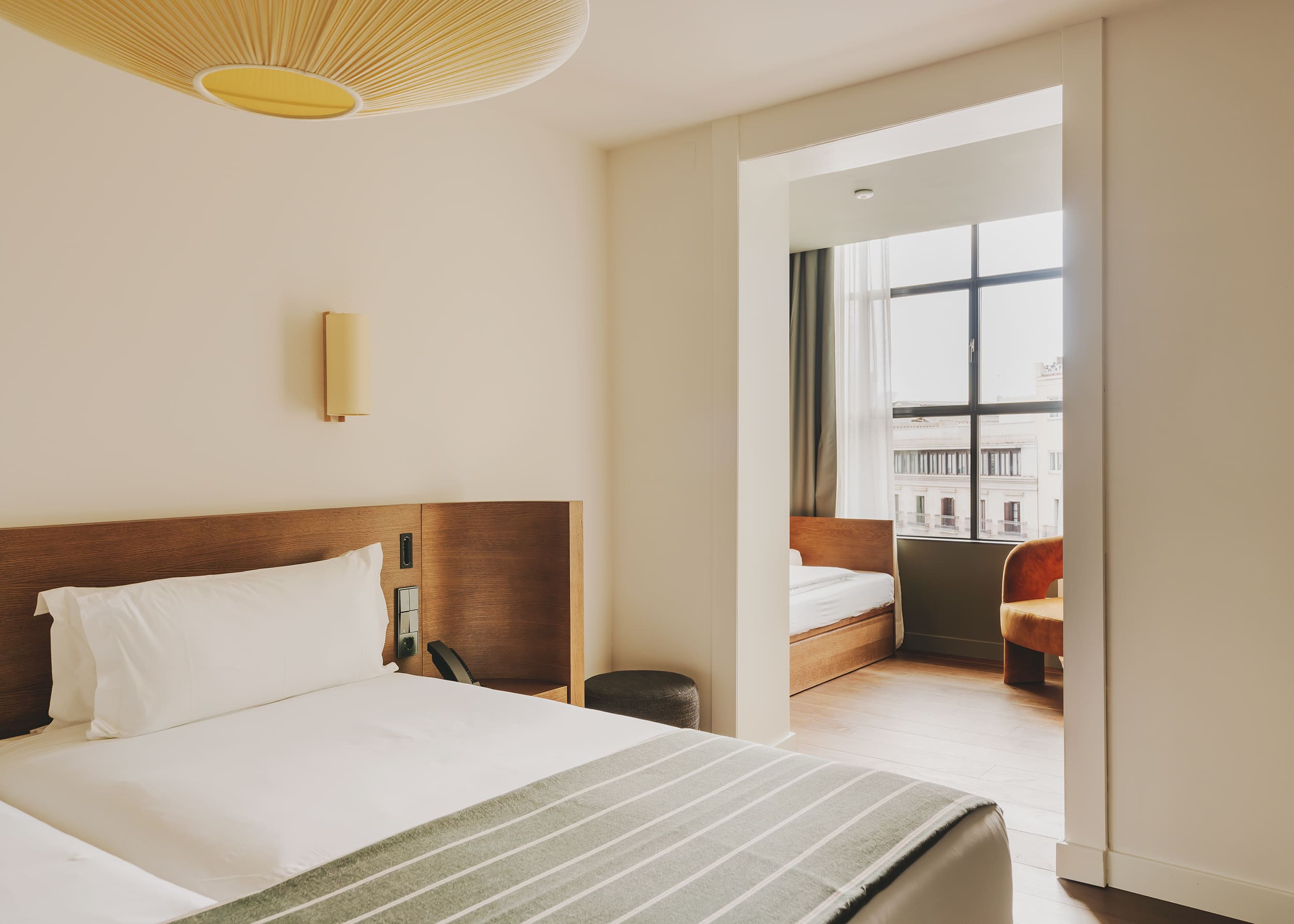 Hotel Regina Barcelona - 4
