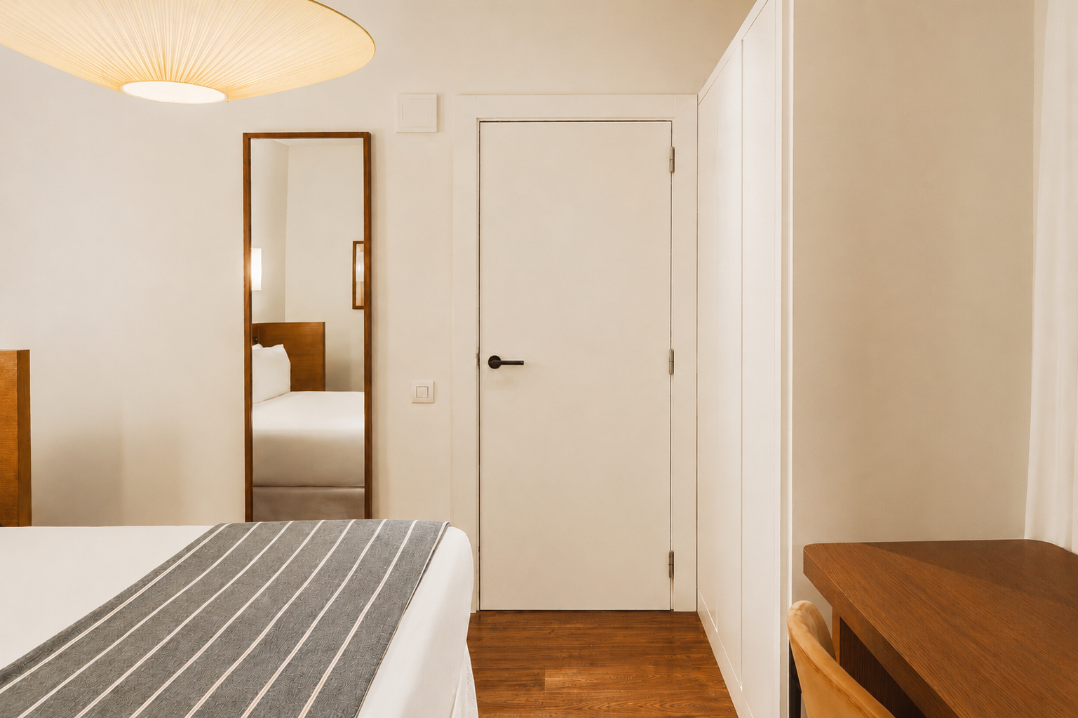 Hotel Regina Barcelona - 3