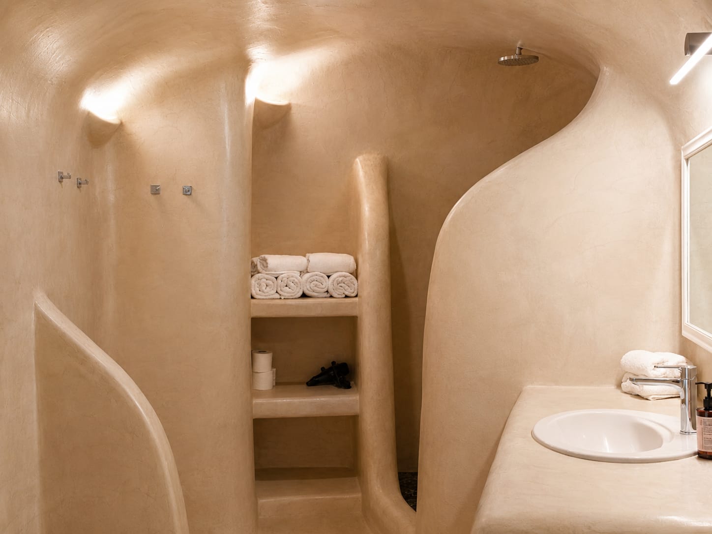 Cocoon Suites - 4
