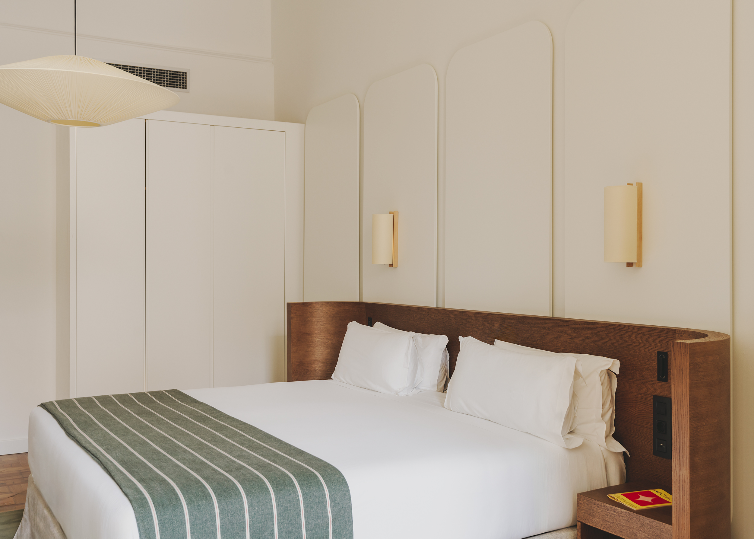 Hotel Regina Barcelona - 3