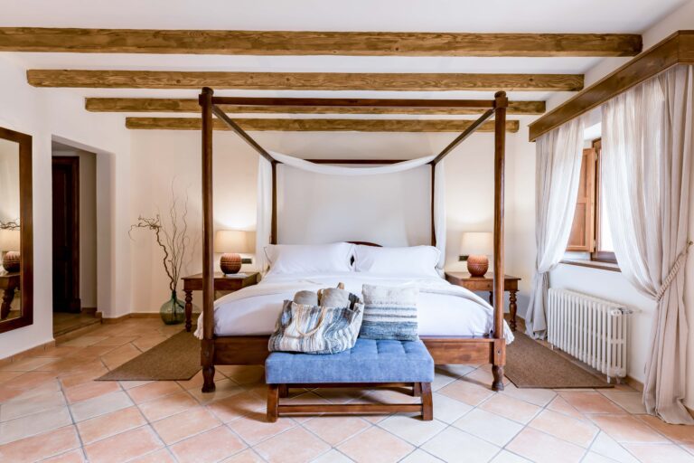 Select Green Hotels Finca Ratxó Hotel bed Deluxe Suite